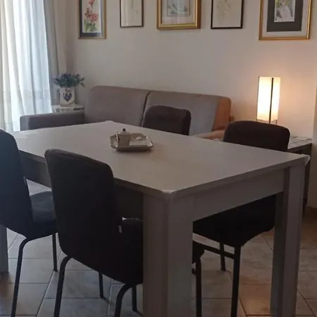 Appartamento Via Roma House Con Box Privato Santa Teresa di Gallura